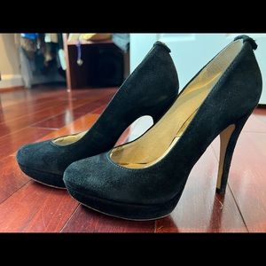 Michael Kora York platform pumps - black suede in excellent condition